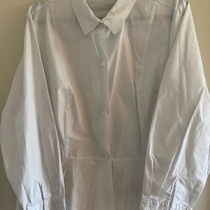 NWOT (never worn) White Shirt with Front Darts and Flared Bottom.